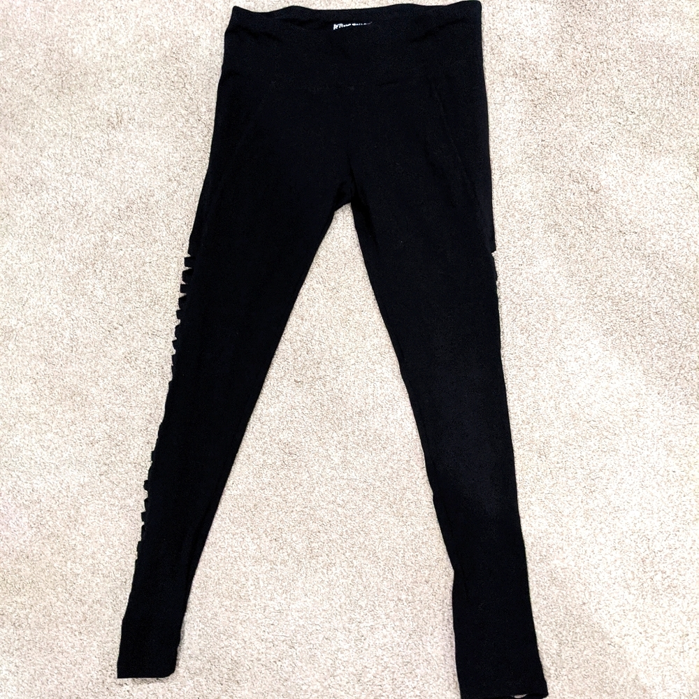 NWOT Betsy Johnson leggings